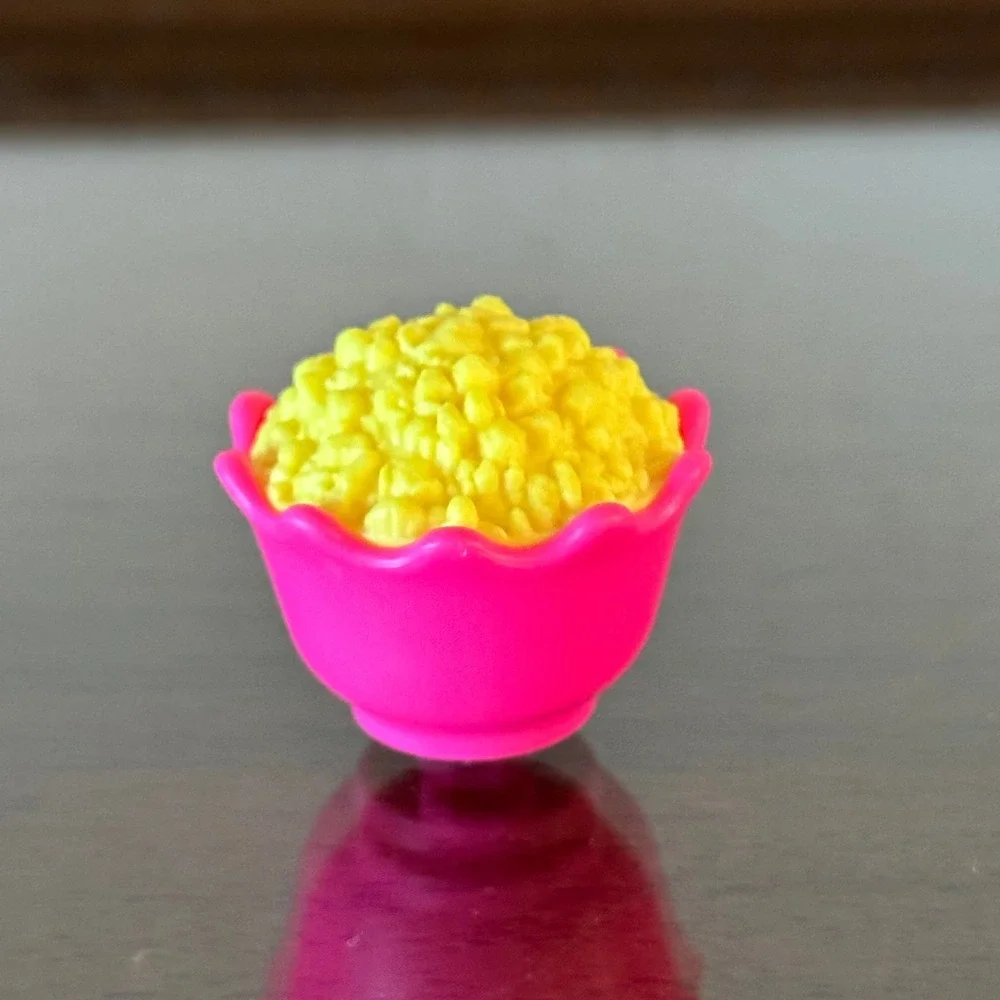 Barbie Doll Accessory Pink Scalloped Bowl Popcorn Yellow Snack Food Toy